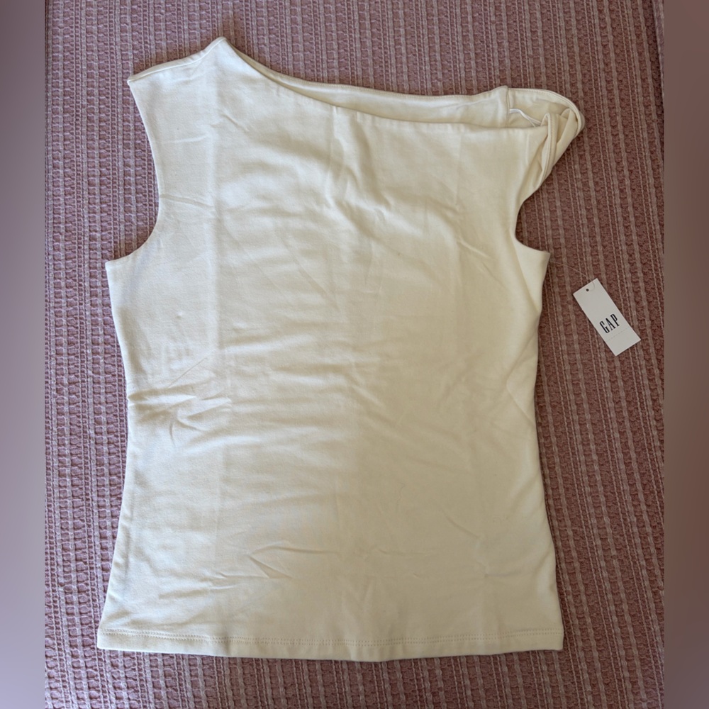 NTW GAP Twist Shoulder Top